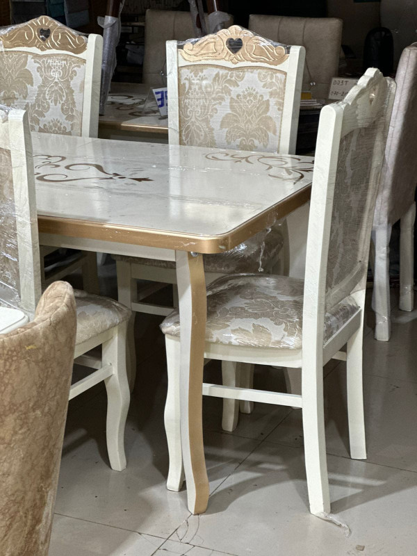 Masa və oturacaq dəsti Masa və oturacaqlar Fabrik istehsalı Reng secimi var
