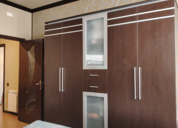 9-cu mikrorayonda 3 otaqlı tam əşyalı mənzil Lahiyə: - Yeni