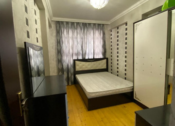 KUPÇALI. ƏŞYALI. Xırdalan Bakı-Sumqayıt yolunun kənarında