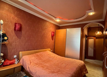 Yasamalda 3 otaqlı mənzil Lahiyə: - Yeni Tikili Mərtəbə: -