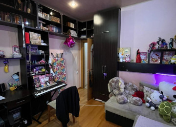 Yasamalda 3 otaqlı mənzil Lahiyə: - Yeni Tikili Mərtəbə: -