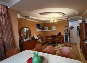 Yasamalda 3 otaqlı mənzil Lahiyə: - Yeni Tikili Mərtəbə: -