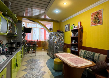 Yasamalda 3 otaqlı mənzil Lahiyə: - Yeni Tikili Mərtəbə: -