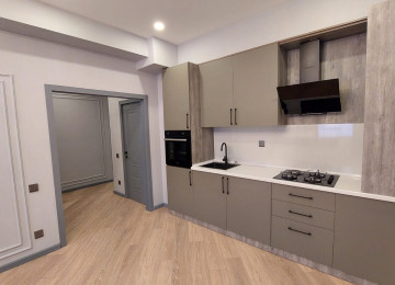 Gənclikdə 2 otaqlı təmirli mənzil Lahiyə: - Yeni Tikili