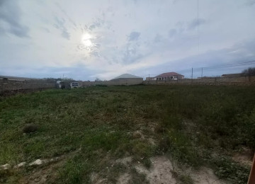 Turkan kendi 20 sotda 2 otaqli heyet evi satiada cox tecili