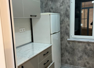 Xlrdalan 2 otaq menzil kiraye verlir 55kv 16 Mertebeli