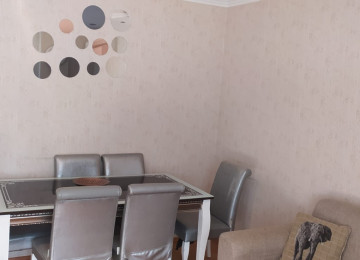 ÜSTÜ BETON MONALİT YAŞAYIŞ SAHƏSİ QANUNİ MƏNZİL LİFT QAPIYA