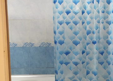 ÜSTÜ BETON MONALİT YAŞAYIŞ SAHƏSİ QANUNİ MƏNZİL LİFT QAPIYA