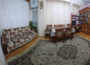 ÜSTÜ BETON MONALİT YAŞAYIŞ SAHƏSİ QANUNİ MƏNZİL LİFT QAPIYA