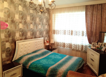 ÜSTÜ BETON MONALİT YAŞAYIŞ SAHƏSİ QANUNİ MƏNZİL LİFT QAPIYA