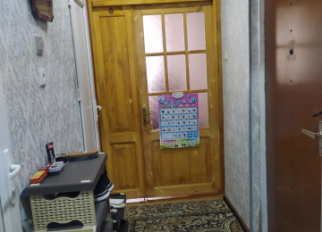 Hövsanda 2 otaqlı mənzil Lahiyə: - Kiyev Mərtəbə: - 3/9