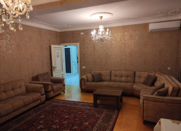 8-ci kilometrdə 5 otaqlı mənzil Lahiyə: - Leninqrad