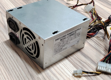 Qida bloku 300 Waat islekdir hec bir problemi Yoxdur