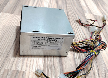 Qida bloku 300 Waat islekdir hec bir problemi Yoxdur