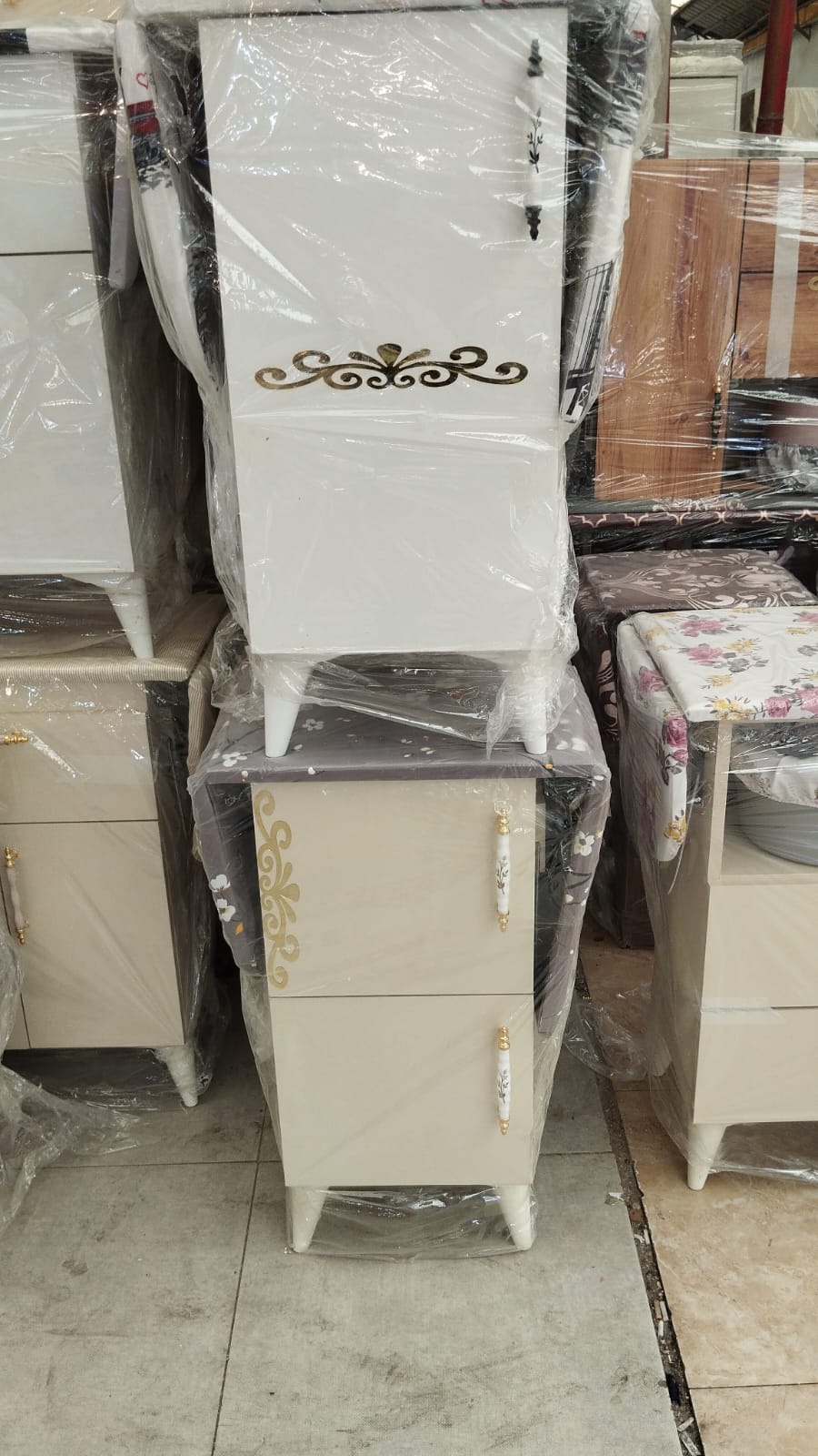 Ütü stolu Hazır əldə var Anbardan birbaşa satış Qiyməti