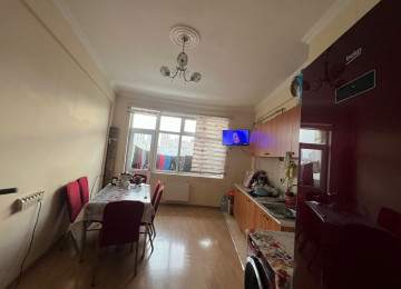 Yasamal Parkı yaxınlığında, tam təmirli 3 otaqlı mənzil