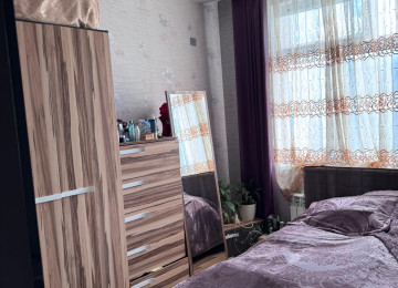 Yeni Günəşli, V massivində təmirli, tam əşyalı 2 otaqlı