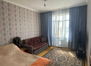 Yeni Günəşli, D massivində 3 otaqlı tam təmirli mənzil