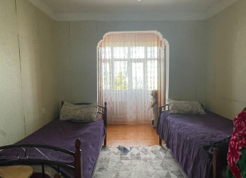 Yeni Günəşli, D massivində 3 otaqlı tam təmirli mənzil