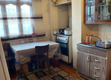 Gəncə prospektində 9 mərtəbəli leninqrad layihəli binanın