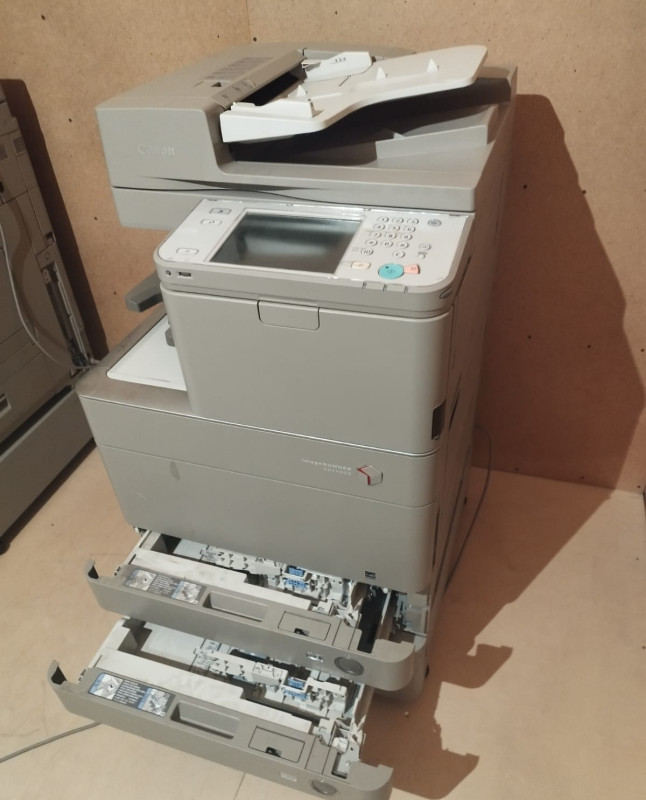 Printer 5235i Canon 5235i sürətli rəngli A4 və A3 demək olarki bütün