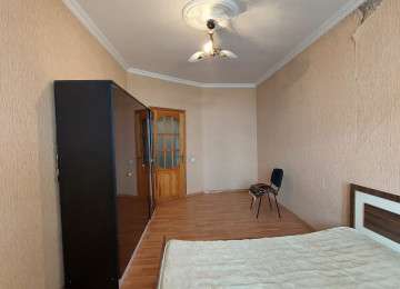 Xlrdalada 2 otaq radnoy 86kv teze bazarln yanl 12 Mertebeli