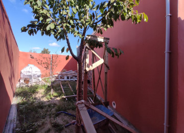 Mastaga qes.Cileger yasayis massivinde esas yoldan 800 metr