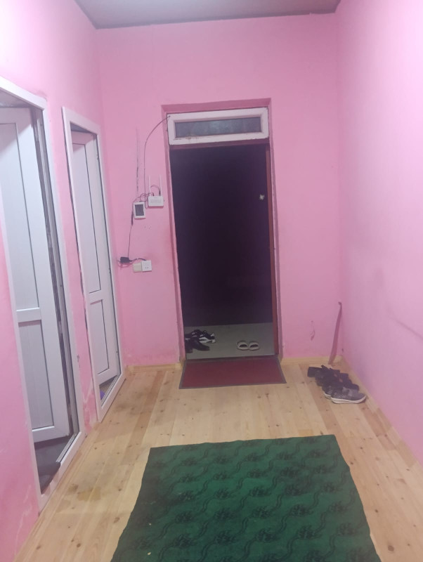 Heyet evi Ramani gulculuk 1,5 sotda 100 kvm.3 otaqli seliqeli ev