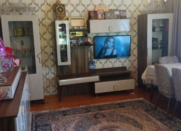 Ramani gulculuk marsrutdan 40 metr arali 2 sotda 130 kvm.4