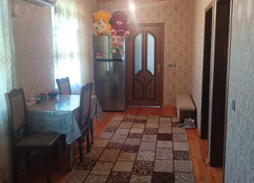 Ramani gulculuk marsrutdan 40 metr arali 2 sotda 130 kvm.4