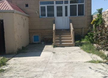 Ramani gulculuk marsrutdan 40 metr arali 2 sotda 130 kvm.4