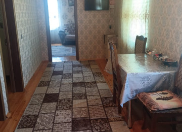 Ramani gulculuk marsrutdan 40 metr arali 2 sotda 130 kvm.4