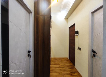 Qara Qarayev metrosuna yaxin . Kristal Apsheron Xezer