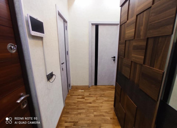 Qara Qarayev metrosuna yaxin . Kristal Apsheron Xezer