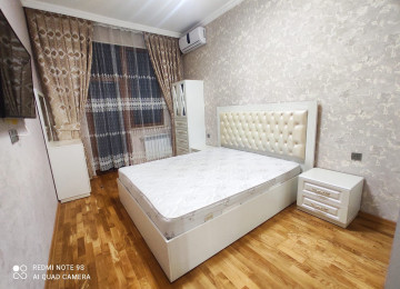 Qara Qarayev metrosuna yaxin . Kristal Apsheron Xezer