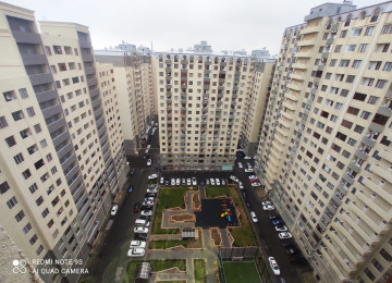 Qara Qarayev metrosuna yaxin . Kristal Apsheron Xezer