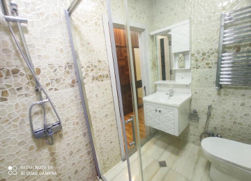 Qara Qarayev metrosuna yaxin . Kristal Apsheron Xezer