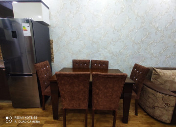 Qara Qarayev metrosuna yaxin . Kristal Apsheron Xezer