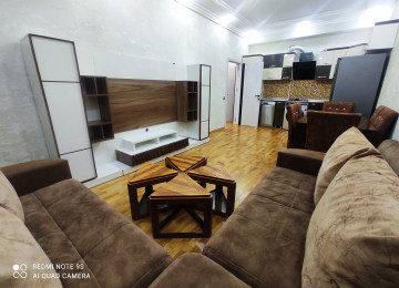 Qara Qarayev metrosuna yaxin . Kristal Apsheron Xezer