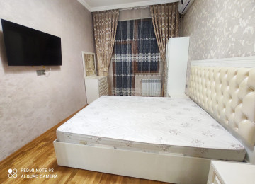 Qara Qarayev metrosuna yaxin . Kristal Apsheron Xezer