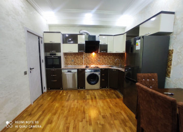 Qara Qarayev metrosuna yaxin . Kristal Apsheron Xezer