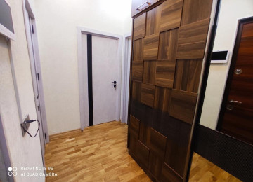 Qara Qarayev metrosuna yaxin . Kristal Apsheron Xezer