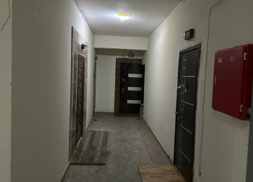 Xlrdalan kohne bazarln Yanl 76kv 3 otaq 16 Mertebeli