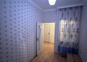 Xlrdalan kohne bazarln Yanl 76kv 3 otaq 16 Mertebeli