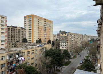 Xətai rayonu Qaçaq Nəbi küçəsində Əhmədli metrosunun 5-6