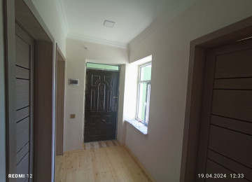 Xəzər rayonu Binə qəsəbəsi Ülvi şadlıq sarayının yaxınlığı