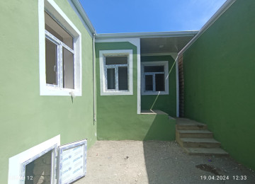 Xəzər rayonu Binə qəsəbəsi Ülvi şadlıq sarayının yaxınlığı