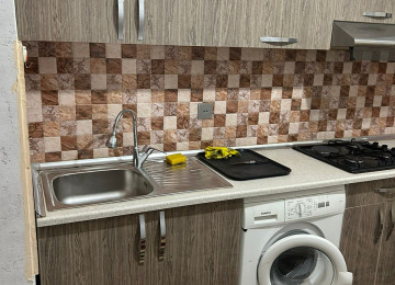 🌃Ünvan: Xırdalan şəhəri,Heydər Əliyev prospekti,Kristal