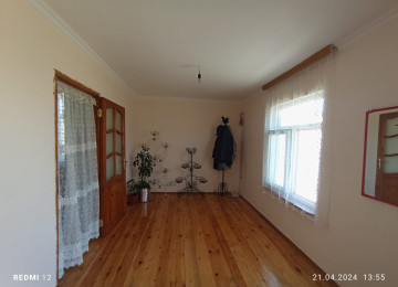 Xəzər rayonu Binə qəsəbəsi məsçid yoluna çatmamış sağa