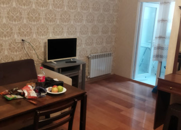 Xlrdalan Kirsdal Abseron 1 de 2 otaq hersarayeti var 350azn